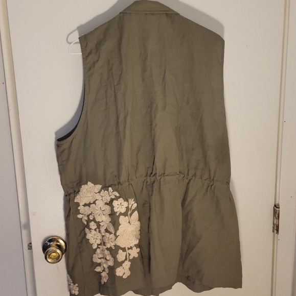 Andree by unit womens zip vest size 1X Army green with embroidery - Picture 2 of 3